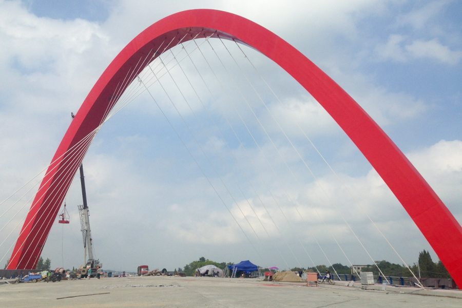 Most zbliżający się przez kanał – Bangladesz Elektrownia 337 MW/305 MW (netto) Projekt EPC